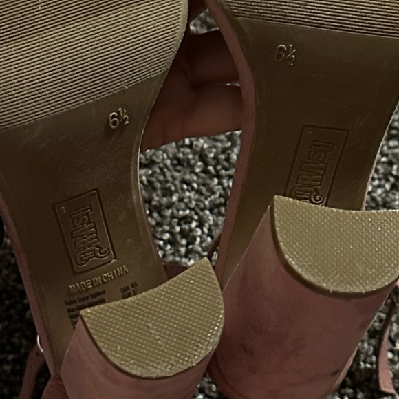 Brash Pink Suede Block Heels Size 6.5 - Picture 10 of 10